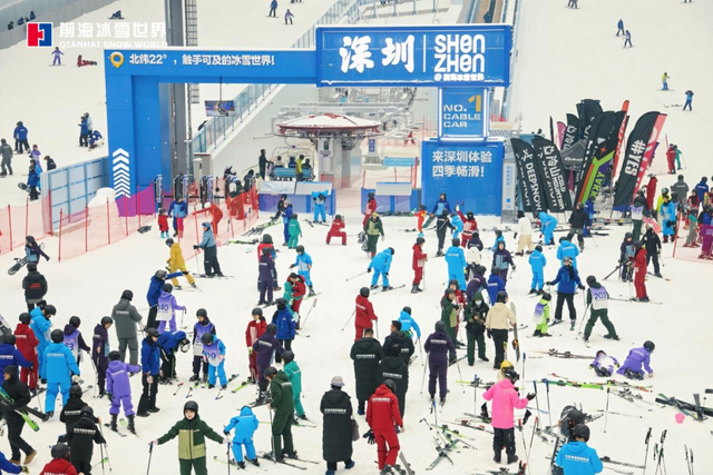 试业10天吸客30万！深圳·华发前海冰雪世界成文旅“新顶流”