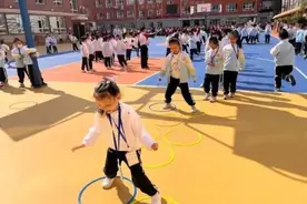 哈尔滨市中小学全面推行“课间15分钟”图片