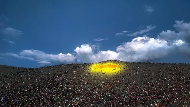 敦煌鸣沙山月牙泉景区秋季旅游热度不减