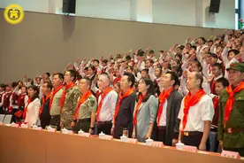 郑州经济技术开发区举行“全国国防教育示范学校”集中授牌仪式图片