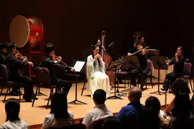 中医+音乐，大暑天的这台演出为观众吹来习习凉风图片