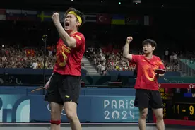 王楚钦/孙颖莎半决赛4比2逆转韩国组合，混双决赛对阵朝鲜图片