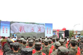 长沙市举办下半年入伍新兵欢送仪式图片