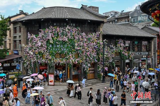 昆明老街暑期旅游人气旺