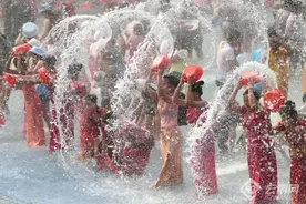 定了！2025年西双版纳、德宏泼水节时间公布图片