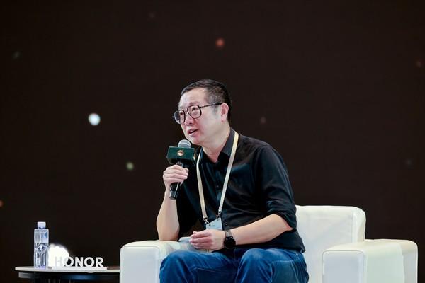 荣耀Magic 8系列AI智能体YOYO首次曝光 AI手机究极形态？