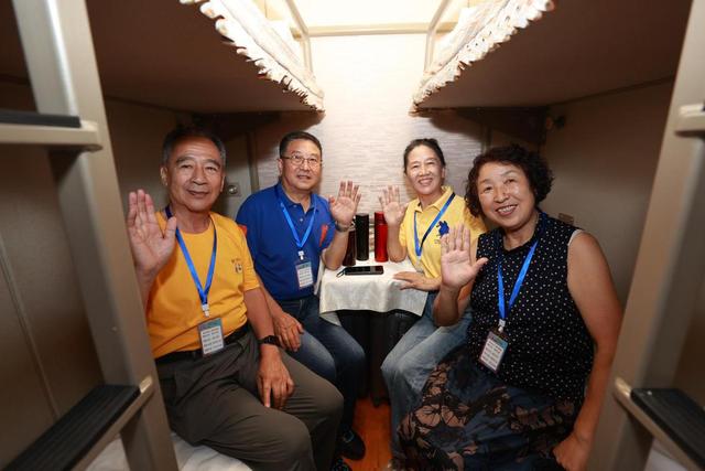 黑龙江开行首趟“悠享龙江·银旅号”适老化旅游专列