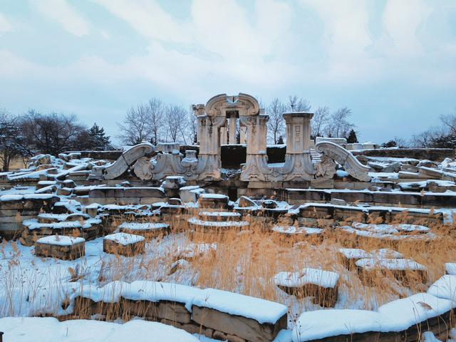 喜迎2026第一场雪，圆明园美出新高度