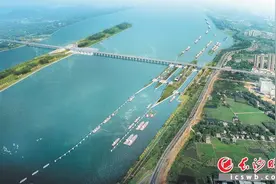长沙3000吨级船只将直达上海图片