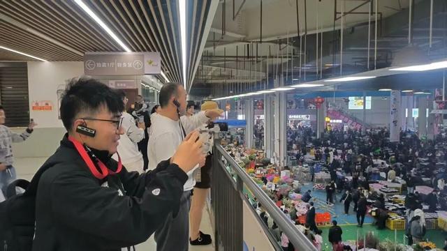 让“滇风”吹遍全网！百万粉丝大V聚春城，city walk沉浸式打卡昆明~