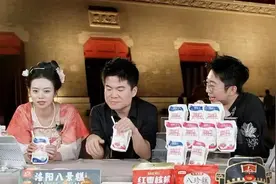 董宇辉直播间，花花牛品牌3分钟销售破百万元图片