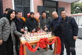 石洞街道揭牌幸福食堂 开启别样“夕阳食光”图片