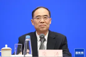 2023年GDP修订为129.4万亿，比初核数增2.7%图片