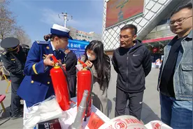 城阳消防救援大队积极参加2025年青岛市城阳区3.15国际消费者权益日宣传活动图片