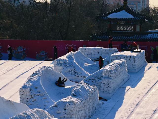 童趣满溢！龙潭冰雪节的冬日撒欢时光
