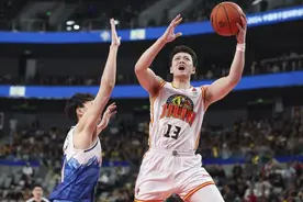 CBA | 姜宇星腰部受伤将缺席第二阶段部分比赛 何时复出待定图片