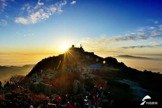 组图丨冬日泰山云海伴日出 不愧是杜甫笔下的浩渺仙境