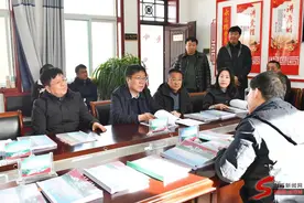 乡宁：李永芳在管头镇 枣岭乡就巩固拓展脱贫攻坚成果同乡村振兴有效衔接工作进行调研图片