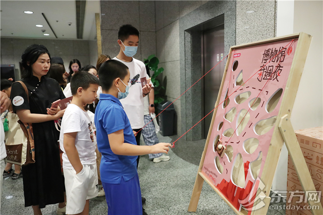 上博168小时嘉年华期间人民广场适度开放夜间停车，出行提示请收好！