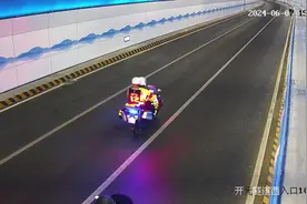 考生睡过头，济南交警8分钟极速送考图片