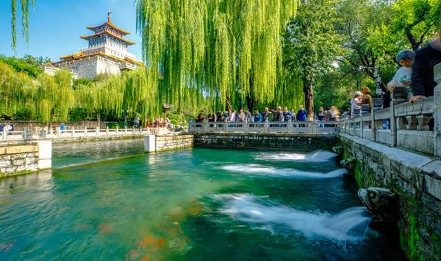 济南黑虎泉水位飙升至30.71米