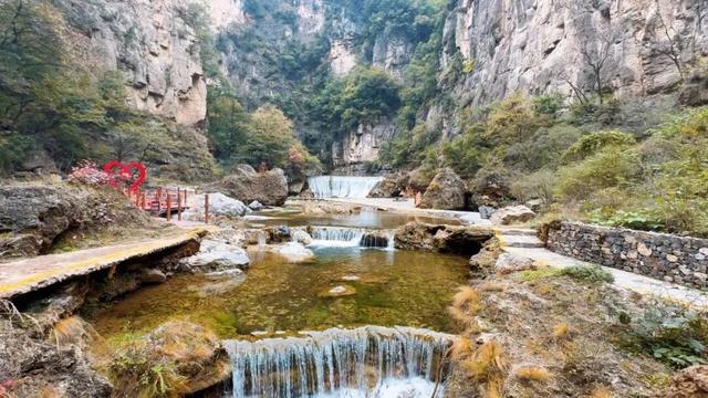 抓住秋天的尾巴，去“北方小桂林”选出你最爱的颜色~