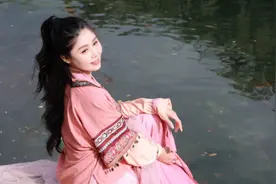 泉城推荐官丨“草莓姐姐”：漫步济南，感受人间浪漫图片