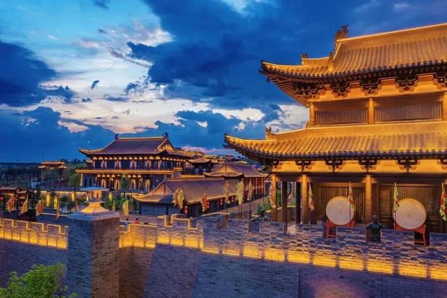 快出门！今年梅花开好啦，就是这么早！