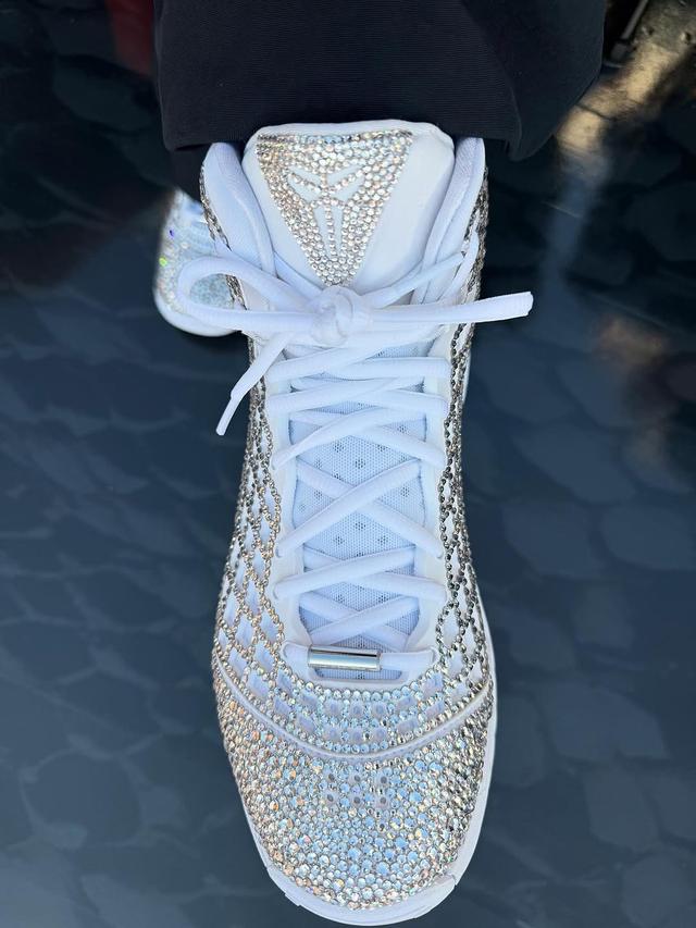 瓦妮莎亲晒！Kobe 3 Low 真来了！