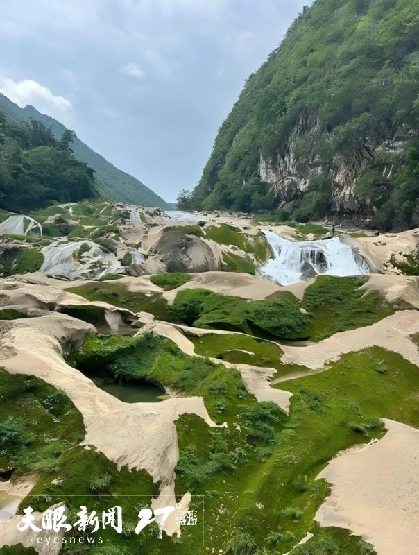 平塘甲青大峡谷奇特地质景观引人入胜