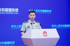 如何看网友“许愿”“苏超”决赛飞战机？国防部答南都图片