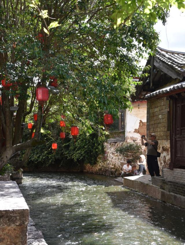 秋风拂古城 丽江秋韵入画来