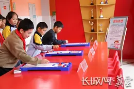 路北区外国语实验小学：课间十分钟 精彩又益智图片