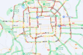 北京明日有雨，晚高峰交通压力大，请尽量公共交通出行图片