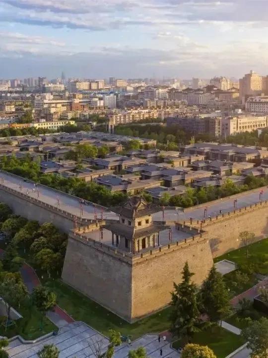 起猛了！西安地标集体变身?