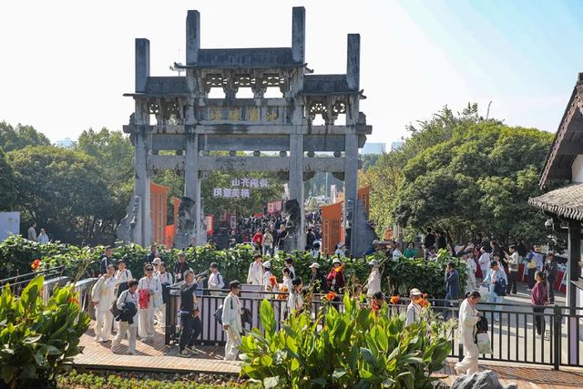 昨天，池州这里太火爆了！