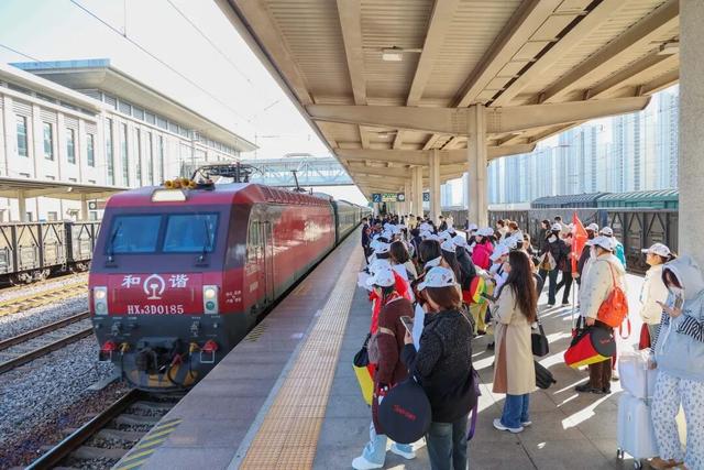 坐火车来这里享景区优惠！低至5折！