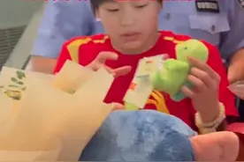 “乌龟女王”名不虚传！全红婵粉丝破1000万，刚回国就晒满地玩具乌龟图片