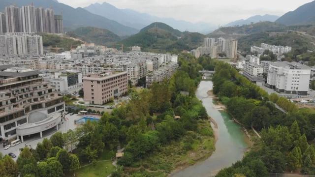 “渝超”巫溪观赛 耍事多