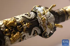 浙江省博物馆举行龙泉宝剑精品展图片