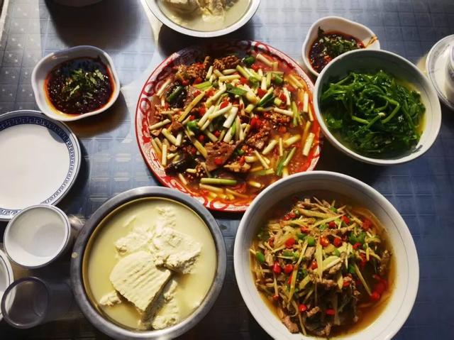 郭家桥，川大南门外的美食「金三角」