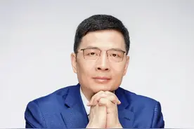 海尔周云杰“出道”：在这个春天里一起携手同行！图片
