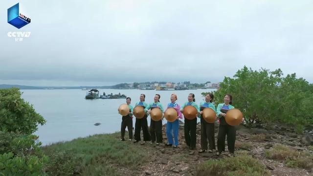 在这部纪录片里,一起去海南环岛旅游公路慢旅行