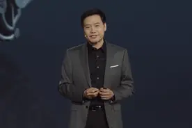 小米汽车SU7来了！“不要喊9万9了”，雷军：还是要尊重一下科技图片