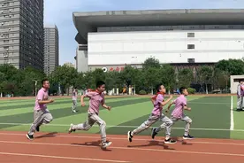 燃烧的激情 运动的旋律 济南高新一实验举行夏季运动会图片