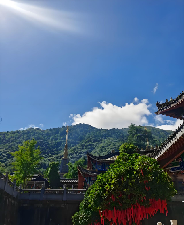 【冬季暖阳 凉山不凉】2025四川省冬季旅游季热启！凉山文旅福利大放送，解锁暖冬之旅！