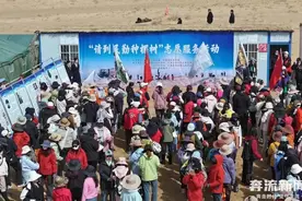 【甘快看】“请到民勤种棵树”成公益新时尚！这个春天，万名志愿者播下绿色希望图片