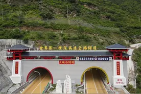 驾驶员注意！ 隆汉高速这一路段临时交通管制图片