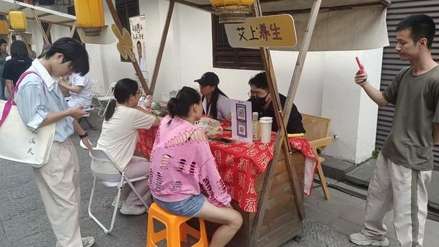 避开大热门，天南地北的游客被杭州这个闹中取静的地方吸引