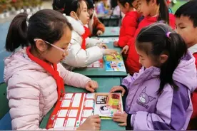 “语”你同乐 “数”你最棒 “艺”游未尽——成都市菱窠路小学一、二年级期末游园活动精彩无限图片